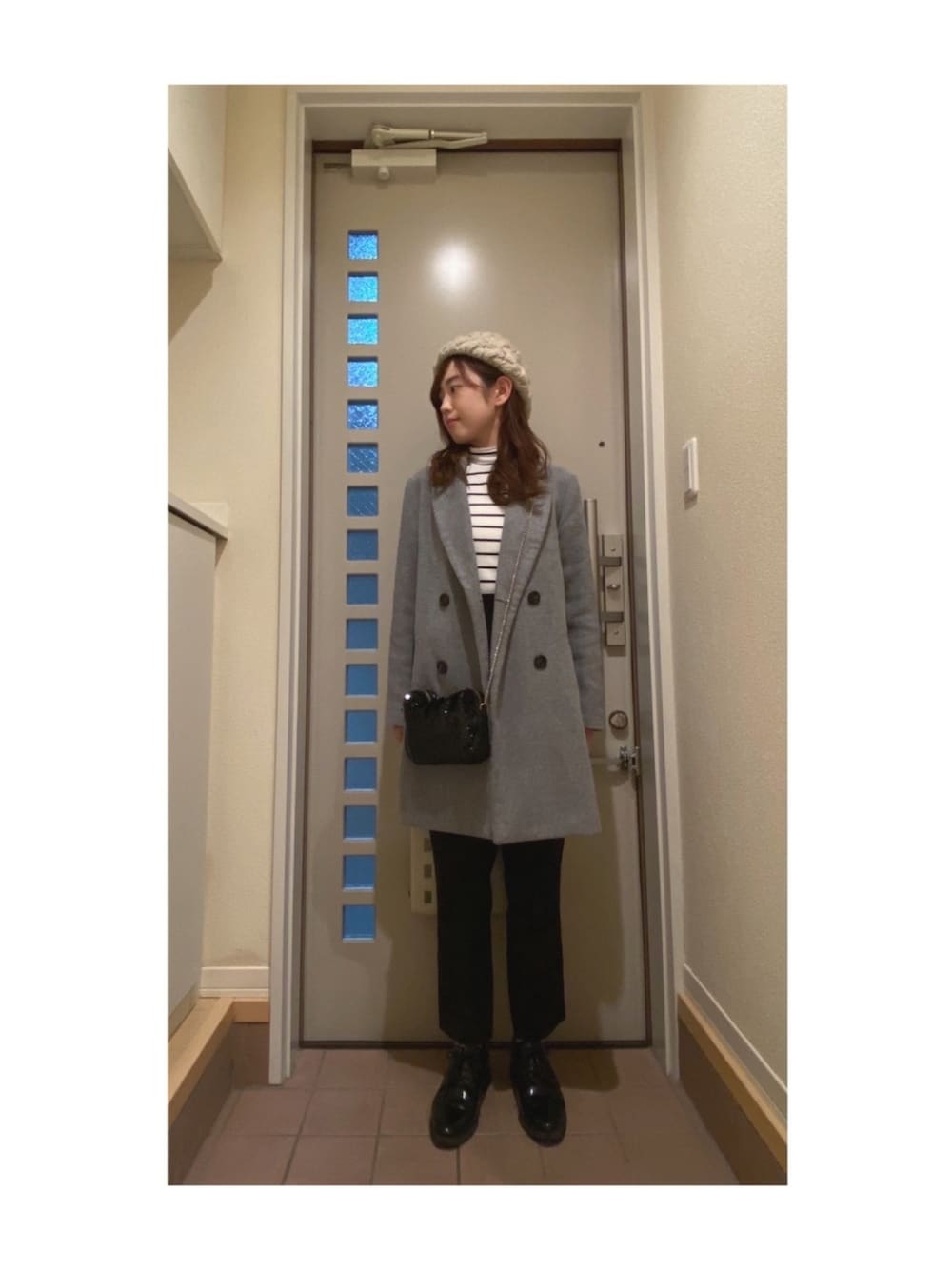 「秋、オトナカジュアル、オトナ女子、カジュアル、休日スタイル、シンプル、パンツスタイル、ベレー帽、メンズライク、ゆるコーデ」｜「？のアイテム（ハンチング/ベレー帽、ベージュ系）」を使った、Yum.iさん（レディース・160cm）の秋コーディネートの1枚目の写真