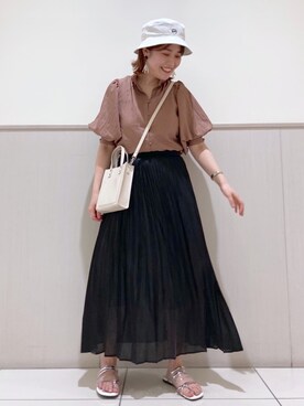 「PBLIM（ページボーイリム）のPAGEBOYLIM/ロゴ刺繍バケットハット2（ハット）」を使った、kaeさん（レディース・162cm・20代）の春コーディネート