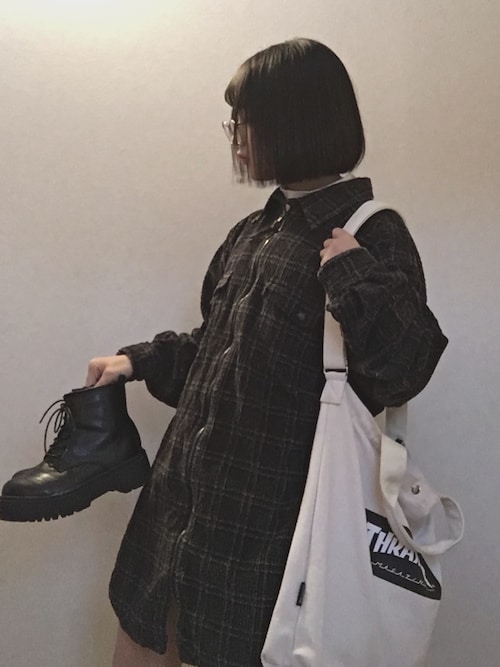 なえなの🌨 is wearing 古着