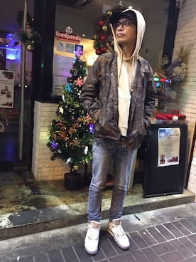 「DROP DEAD（ドロップデッド）のアイテム」を使った、Alan  Hoさん（メンズ・179cm）の冬コーディネート