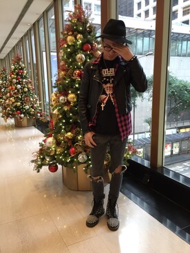 「TOPMAN（トップマン）のアイテム（帽子）」を使った、Alan  Hoさん（メンズ・179cm）の冬コーディネート