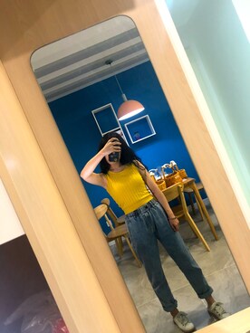 「CHARLES & KEITH（チャールズ & キース）のアイテム（サンダル、ベージュ系）」を使った、piuoさん（レディース）の夏コーディネート