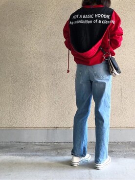 「バックロゴ」｜「アイテム（パーカー）」を使った、ikmさん（レディース・157cm）の冬コーディネート