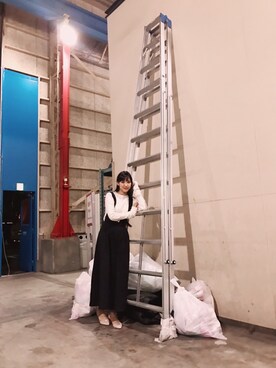 「SpRay（スプレイ）のアイテム（サロペット/オーバーオール）」を使った、飯窪春菜さん（レディース・160cm）の春コーディネート