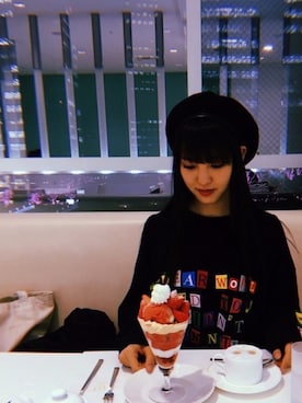 「DANKE SCHON（ダンケシェーン）のアイテム」を使った、飯窪春菜さん（レディース・160cm）の冬コーディネート