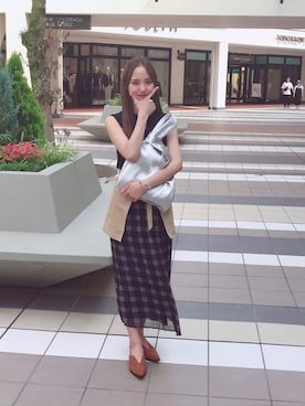 「MERCURYDUO（マーキュリーデュオ）のアイテム（スカート）」を使った、飯窪春菜さん（レディース・162cm）の夏コーディネート