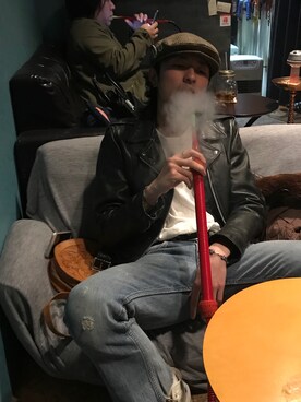 「70's」｜「アイテム（ハンチング/ベレー帽）」を使った、コースケさん（メンズ・174cm）の春コーディネート