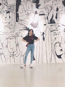 「UNIQLO（ユニクロ）の爆豪同款 可搭情侣衫(///▽///)（Tシャツ/カットソー、ブラック系）」を使った、dw.さん（レディース・168cm）の夏コーディネート