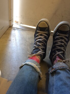 「CONVERSE（コンバース）のアイテム（スニーカー、ブルー系）」を使った、SATIさん（レディース・163cm）の冬コーディネート