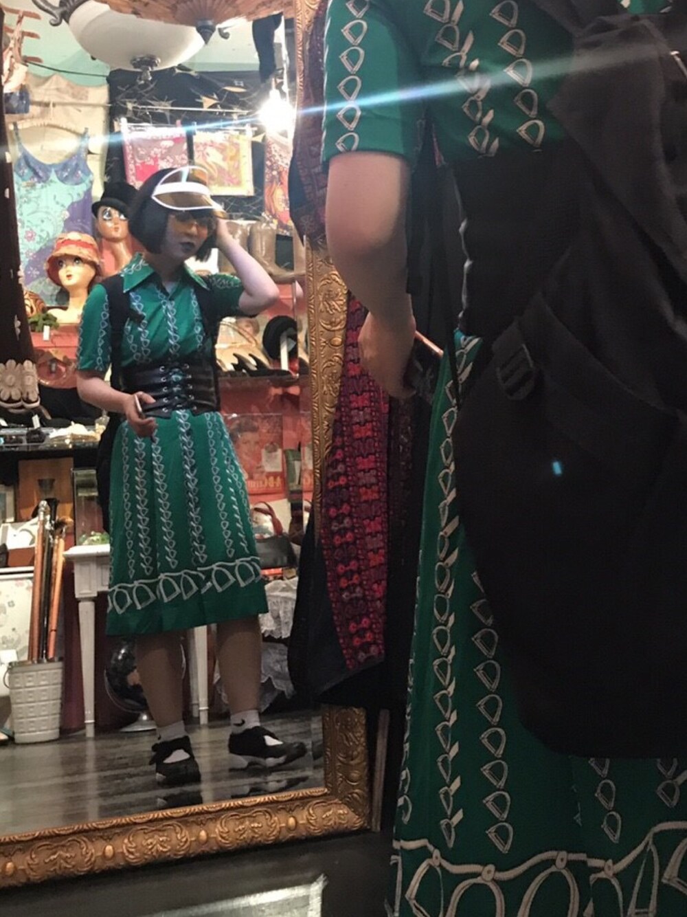 「green、ワンピース、総柄、古着、エアリフト、コルセット、サンバイザー、yellow、個性派」｜「KINJIのアイテム（ワンピース、グリーン系）」を使った、Uさん（レディース・160cm）の秋コーディネートの1枚目の写真