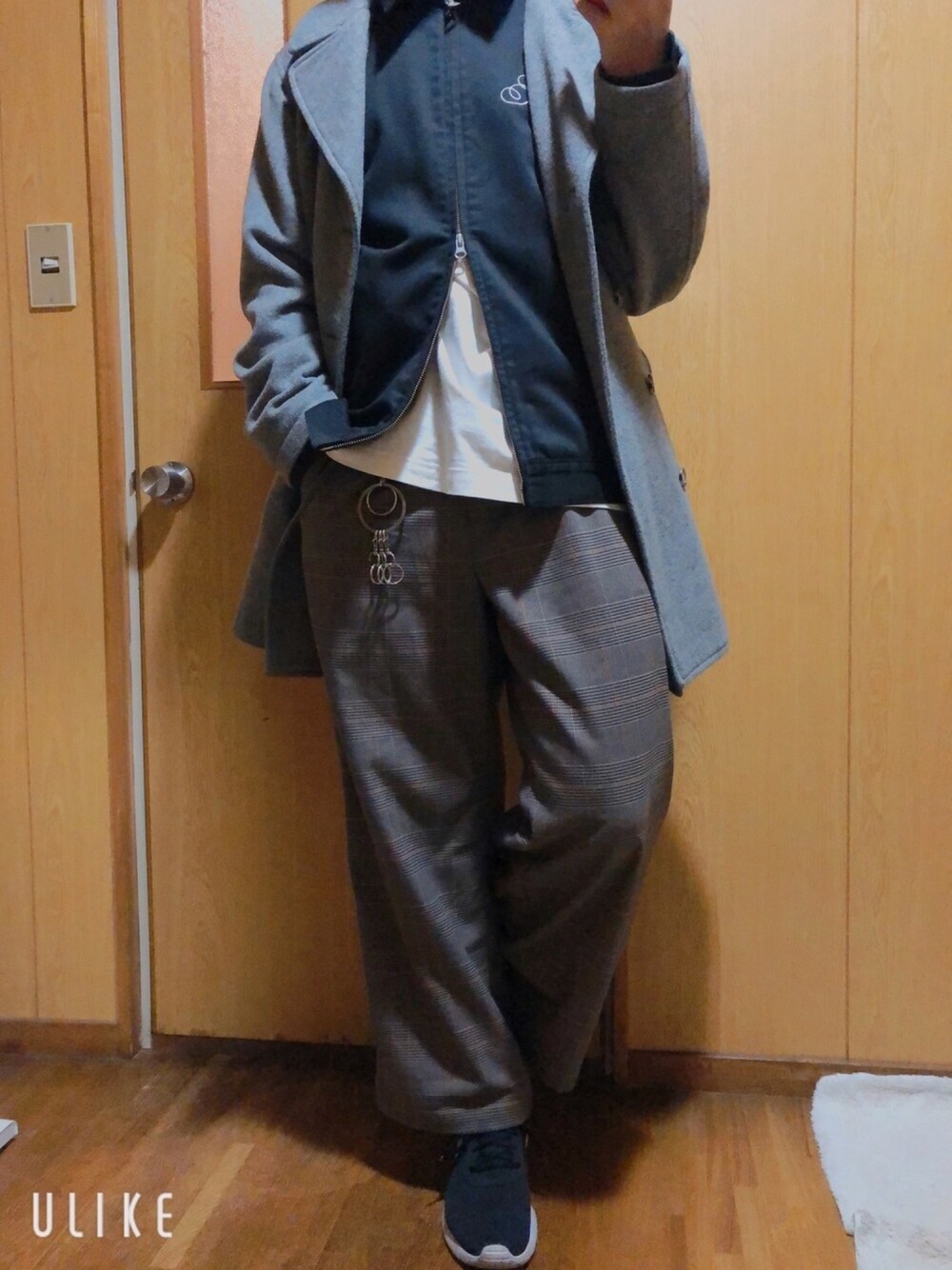 「年末WEAR感謝祭、おしゃれさんと繋がりたい、冬のコーデ、キレイめ、ユニクロ、古着、冬アウター、チェスターコート、きれいめカジュアル、Dickies、チエック、チェックパンツ」｜「古着のチェスターコート（チェスターコート、グレー系）」を使った、ryoseiさん（メンズ・172cm）の冬コーディネートの1枚目の写真