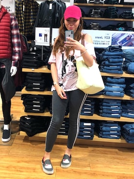 「アイテム（イヤリング）」を使った、Khim Dyさん（レディース・165cm・20代）の秋コーディネート