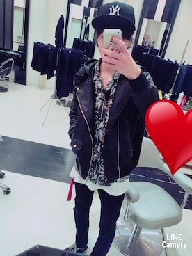 「美容師」｜「アイテム（ライダースジャケット）」を使った、グリさん（メンズ・173cm）の秋コーディネート