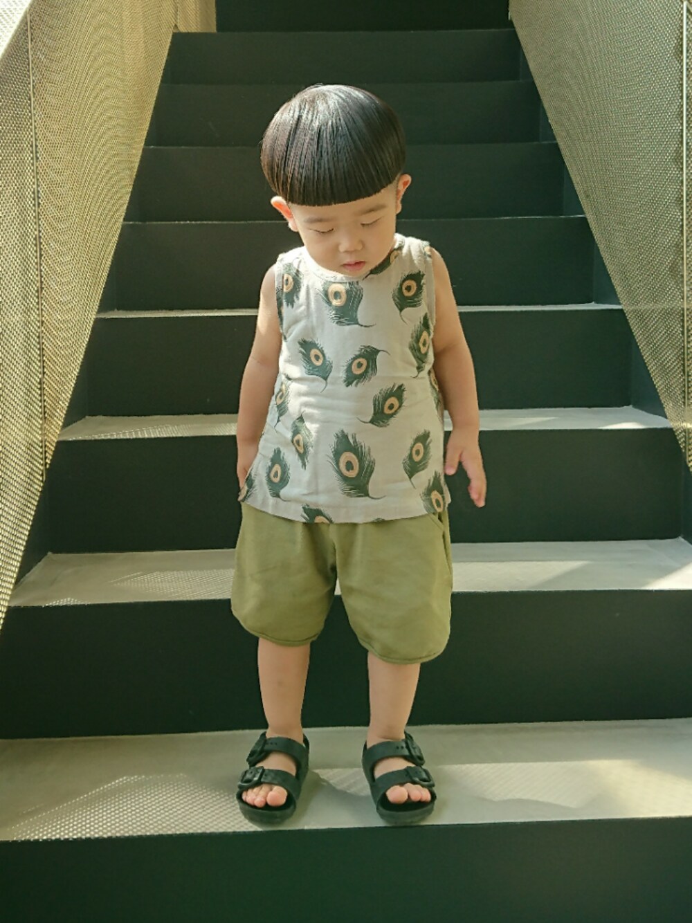 「夏セールで買いました、サンダル、ハーフパンツ、arkakama」｜「arkakamaのアイテム（Tシャツ/カットソー、その他）」を使った、コタローさん（キッズ・90cm）の夏コーディネートの1枚目の写真