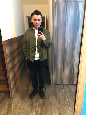 「plain-me（プレインミー）のアイテム（その他アウター）」を使った、Leoさん（メンズ・172cm）の春コーディネート