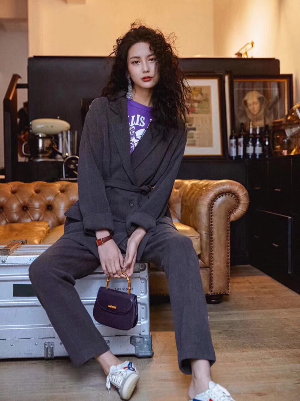 「春コーデ、シンプル、ラクチンコーデ、outfit」｜「Aki.design独创设计のアイテム（スーツジャケット、グレー系）」を使った、穿舞鞋的黑猫さん（レディース・172cm）の冬コーディネートの1枚目の写真
