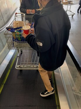 「THE NORTH FACE（ザノースフェイス）のアイテム（ジャケット/アウター、ブラック系）」を使った、ほのかさん（レディース・155cm）の冬コーディネート