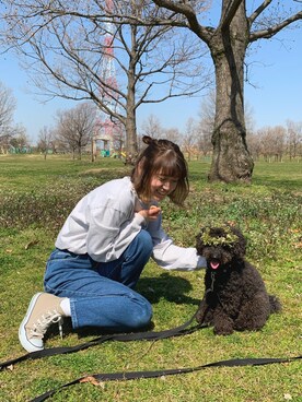 「UNIQLO（ユニクロ）のアイテム（Tシャツ/カットソー、グレー系）」を使った、ほのかさん（レディース・155cm）の春コーディネート