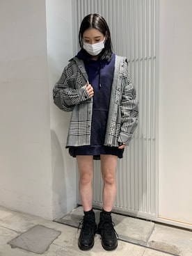 「L.H.P（エルエイチピー）のアイテム（パーカー）」を使った、ヤマダサオリさん（レディース・160cm）の秋コーディネート