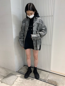 「L.H.P（エルエイチピー）のアイテム（パーカー）」を使った、ヤマダサオリさん（レディース・160cm）の冬コーディネート