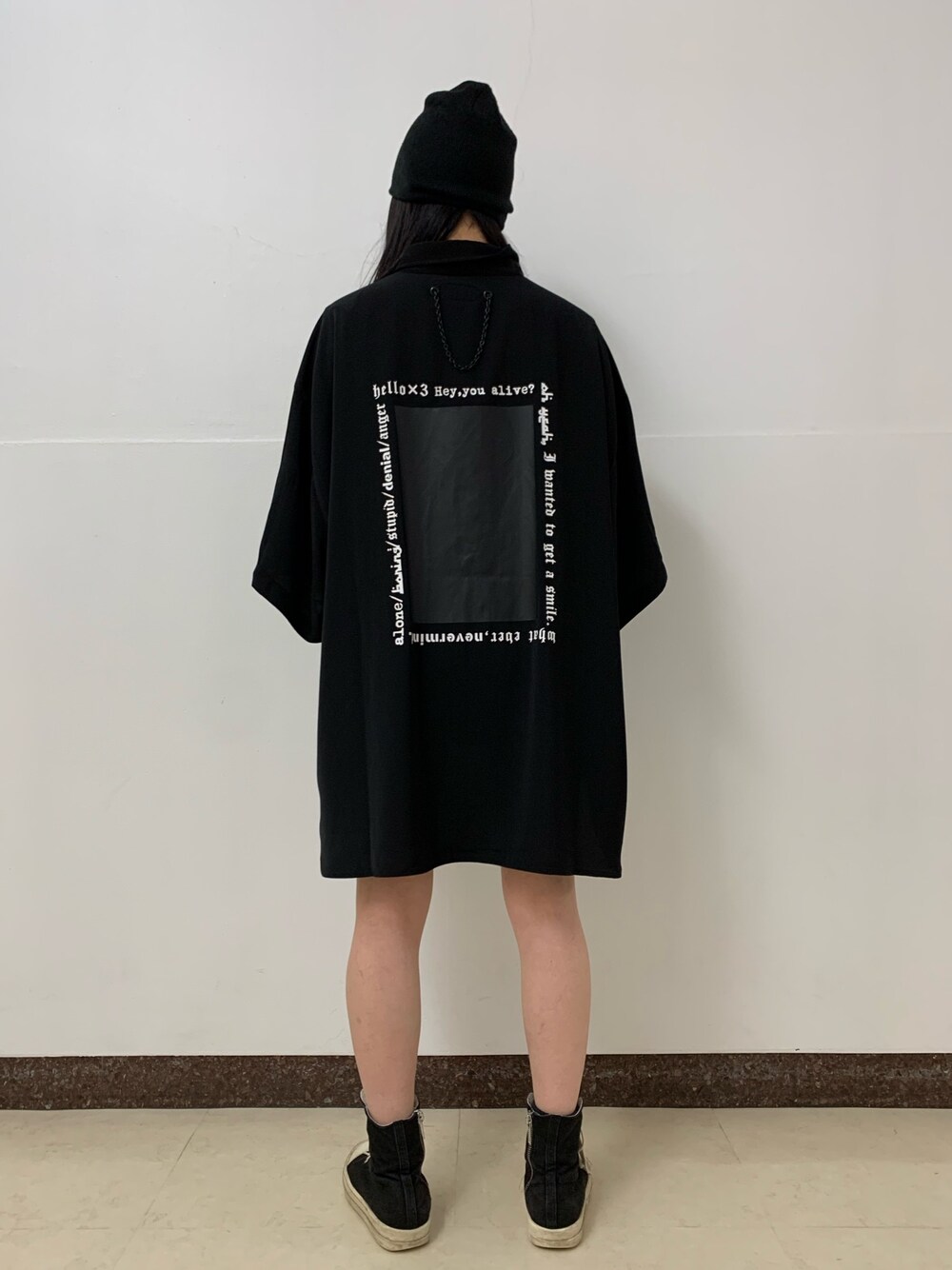 「ブラック、ストリート、モノトーン、メンズライク、ラフ、ビックシルエット、夏コーデ、今日のコーデ、韓国ファッション、いいね、save、フォローお願いします🤑」｜「DANKE SCHONのDankeSchon/ダンケシェーン/リフレクトスクエアチェーンシャツ（シャツ/ブラウス、ブラック系）」を使った、ヤマダサオリさん（レディース・160cm）の夏コーディネートの1枚目の写真