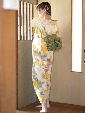 「イエロー」｜「アイテム（浴衣）」を使った、utataneスタッフさん（レディース・160cm）の春コーディネート