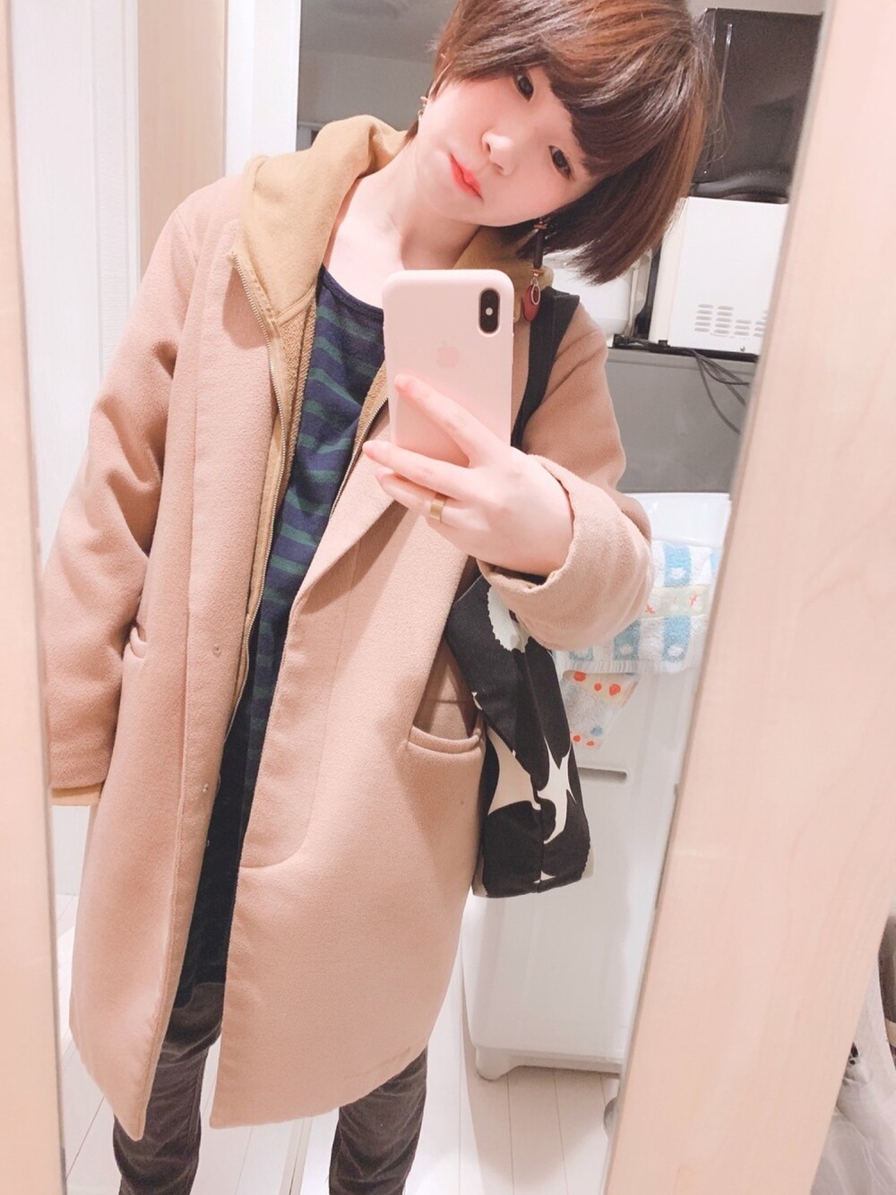 「お散歩、姿見がほしい系ガール、マリメッコ、ニコアンド、平成終わるね」｜「marimekkoのUNIKKO / SILJA（トートバッグ、ブラック系）」を使った、kahokoさん（レディース・153cm）の春コーディネートの1枚目の写真