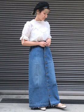 デニムスカートを使った 白ブラウス デニム の人気ファッションコーディネート ユーザー ショップスタッフ Wear