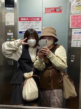 「消えそうな色コーデ」｜「アイテム（帽子）」を使った、カフェ店長aoiさん（レディース・147cm）の秋コーディネート