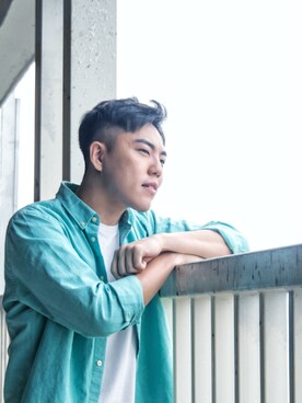 「H&M（エイチ・アンド・エム）のアイテム（シャツ/ブラウス、その他）」を使った、Here's JH俊宏さん（メンズ・178cm）の春コーディネート