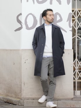 「ネイビー×ホワイト」｜「アイテム（ステンカラーコート）」を使った、EDIFICE OFFICIALさん（メンズ・177cm）の冬コーディネート