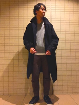 「Vネック」｜「アイテム（ステンカラーコート）」を使った、eiさん（メンズ・173cm）の冬コーディネート