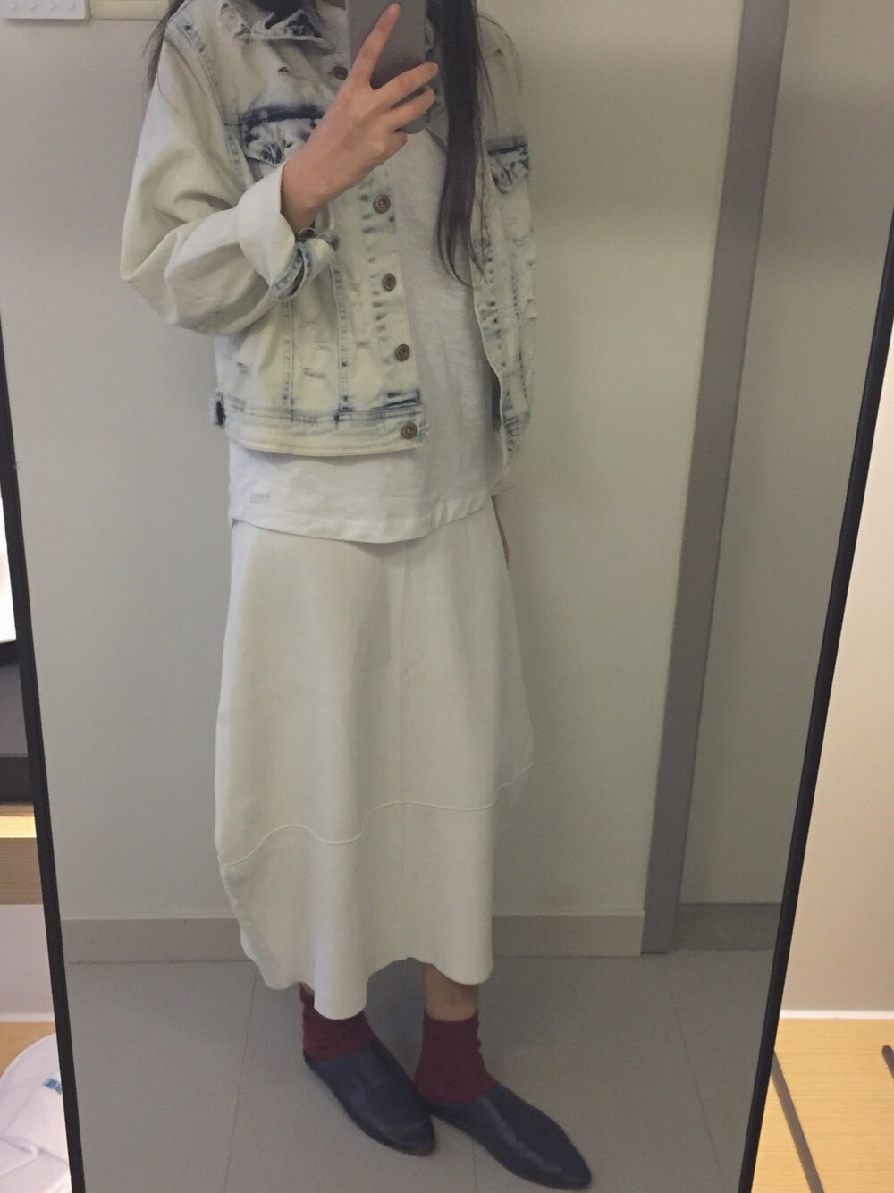 「春」｜「ZARAのアイテム（Tシャツ/カットソー、ホワイト系）」を使った、yl さん（レディース・164cm）の春コーディネートの1枚目の写真