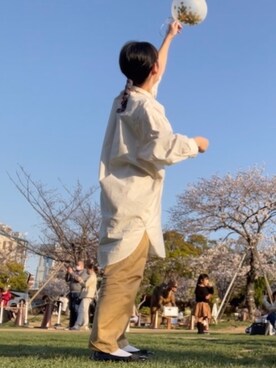 「ノーカラーシャツ」｜「アイテム（バレエシューズ）」を使った、まっちゃんさん（レディース・156cm）の春コーディネート