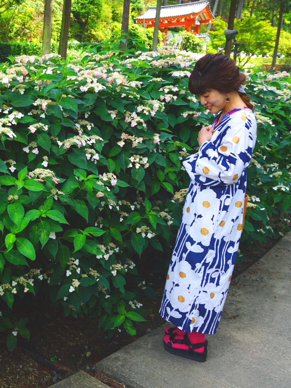 「紫陽花、三室戸寺、夏、ゆかたみたて、SOU・SOU」｜「Kastaneの【Kastane】厚底テープサンダル（サンダル、ブラック系）」を使った、こはる。さん（レディース・155cm）の夏コーディネートの1枚目の写真