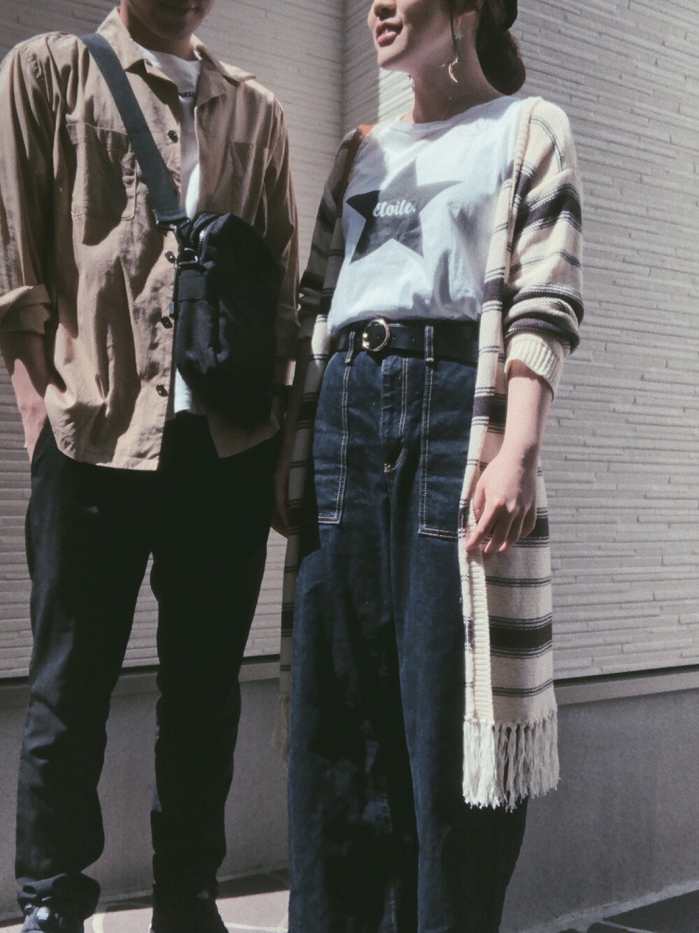 「シミラールック、大人カジュアル、シンプルコーデ、ベイカーパンツ、ラフスタイル、Tシャツ×デニム」｜「GUのアイテム（デニムパンツ、ブルー系）」を使った、こはる。さん（レディース・155cm）の夏コーディネートの1枚目の写真