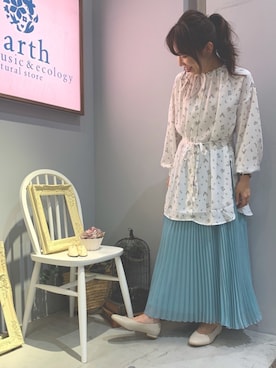 「earth music&ecology（アースミュージックアンドエコロジー）のアイテム（パンプス）」を使った、yuuuboooさん（レディース・158cm）の春コーディネート