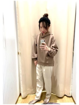 「earth music&ecology（アースミュージックアンドエコロジー）のハイウエストテーパードパンツ ＊（その他パンツ）」を使った、yuuuboooさん（レディース・158cm）の秋コーディネート