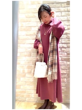 「earth music&ecology（アースミュージックアンドエコロジー）のアイテム（マフラー）」を使った、yuuuboooさん（レディース・158cm）の秋コーディネート