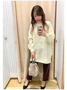 「earth music&ecology（アースミュージックアンドエコロジー）のファー巾着バッグ ＊（トートバッグ）」を使った、yuuuboooさん（レディース・158cm）の秋コーディネート