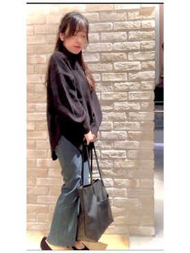 「earth music&ecology（アースミュージックアンドエコロジー）のセンタープレスフレアパンツ ＊（その他パンツ）」を使った、yuuuboooさん（レディース・158cm）の冬コーディネート