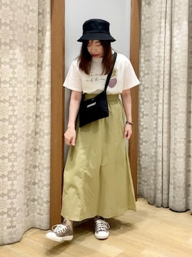 「earth music&ecology（アースミュージックアンドエコロジー）のアイテム（ハット、ブラック系）」を使った、yuuuboooさん（レディース・158cm）の春コーディネート