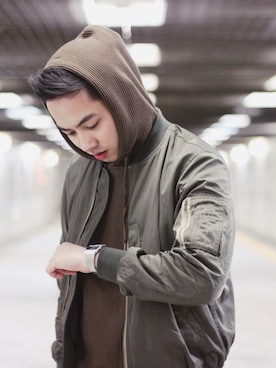 「GLOBAL WORK（グローバルワーク）のアイテム（スタジャン）」を使った、JM Mendez Farenasさん（メンズ・175cm）の冬コーディネート