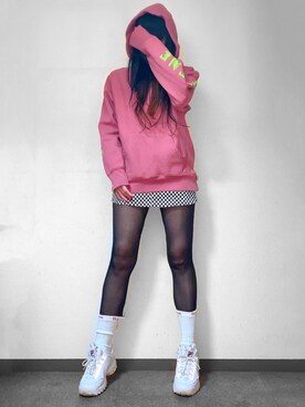 Supreme シュプリーム のパーカー ピンク系 を使ったレディース人気ファッションコーディネート Wear