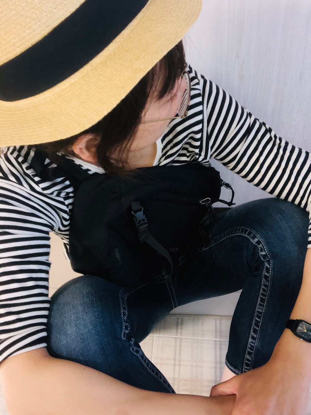 「春コーデ、オトナカジュアル、シンプルコーデ、おしゃれさんと繋がりたい、ootd、ボーダー、初心者、パタゴニア、今日のコーデ」｜「patagoniaのパタゴニア / アトム・スリング8L（ボディバッグ/ウエストポーチ、ブラック系）」を使った、tomoさん（レディース・166cm）の春コーディネートの1枚目の写真
