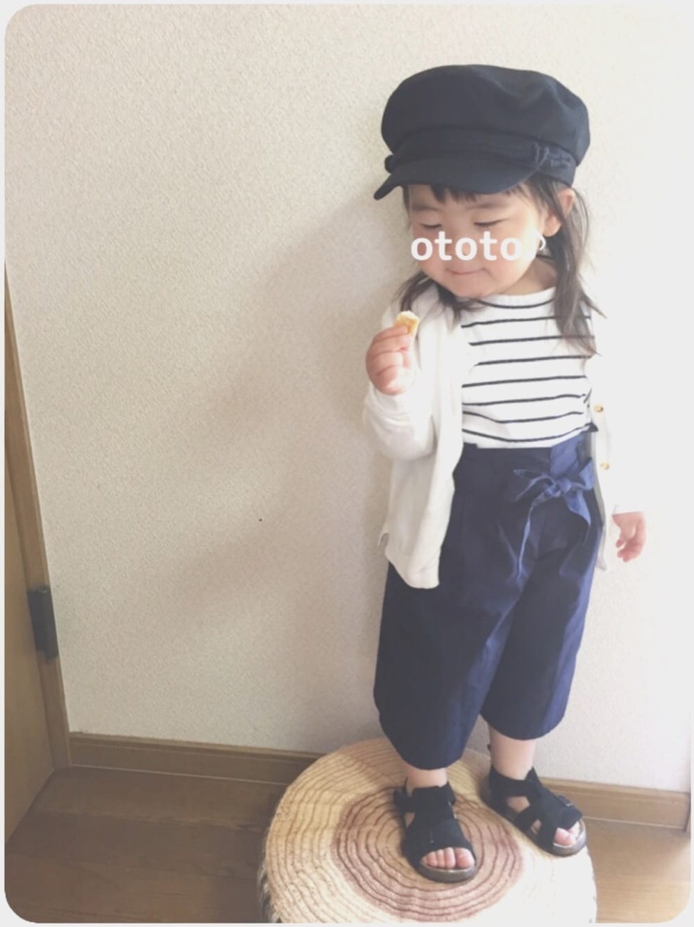 「キッズコーデ、kids、おんなのこ、2歳、グローバルワーク(GLOBAL WORK)、ワイドパンツ、カーディガン、ボーダー、マリンキャップ、サンダル」｜「GLOBAL WORKの【キッズ】マリンCAP/746154（キャップ）」を使った、おと♪さん（キッズ・80cm）の夏コーディネートの1枚目の写真
