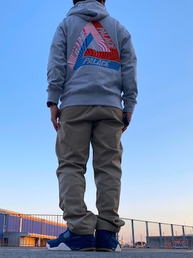 「palace」｜「アイテム（チノパンツ）」を使った、kotamo80さん（メンズ・177cm）の秋コーディネート