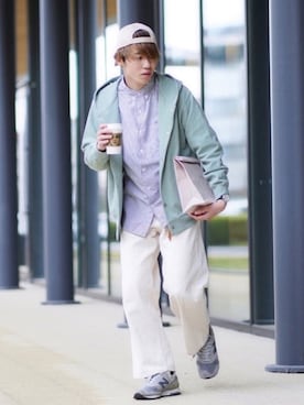 「アイテム（パーカー、グリーン系）」を使った、つぐ吉さん（メンズ・172cm）の春コーディネート