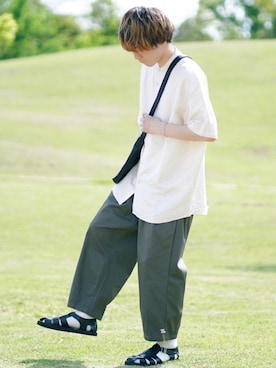 ソックス 靴下を使った カーキパンツ のメンズ人気ファッションコーディネート Wear