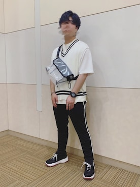 「WEGO（ウィゴー）のWEGO/ラインストレッチスキニーパンツ（スウェットパンツ）」を使った、あっしさん（メンズ・169cm）の夏コーディネート